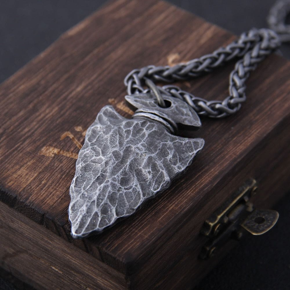 Vegvisir - Spearhead Necklace
