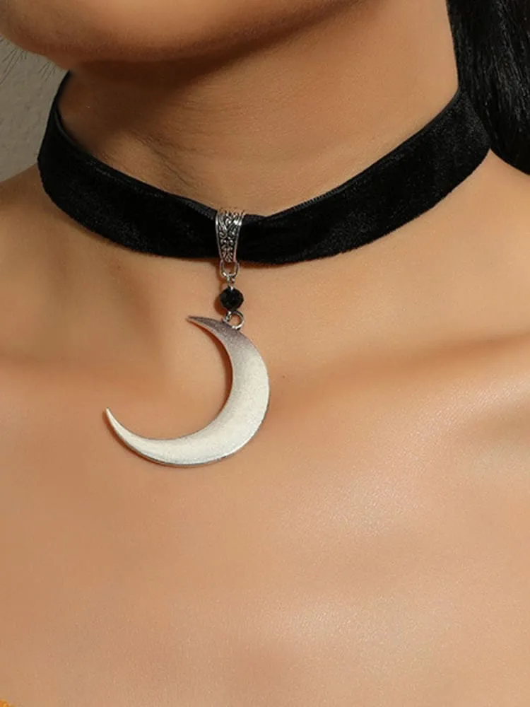 Gothic Necklace Metal Moon Pendant Velour Choker Necklace