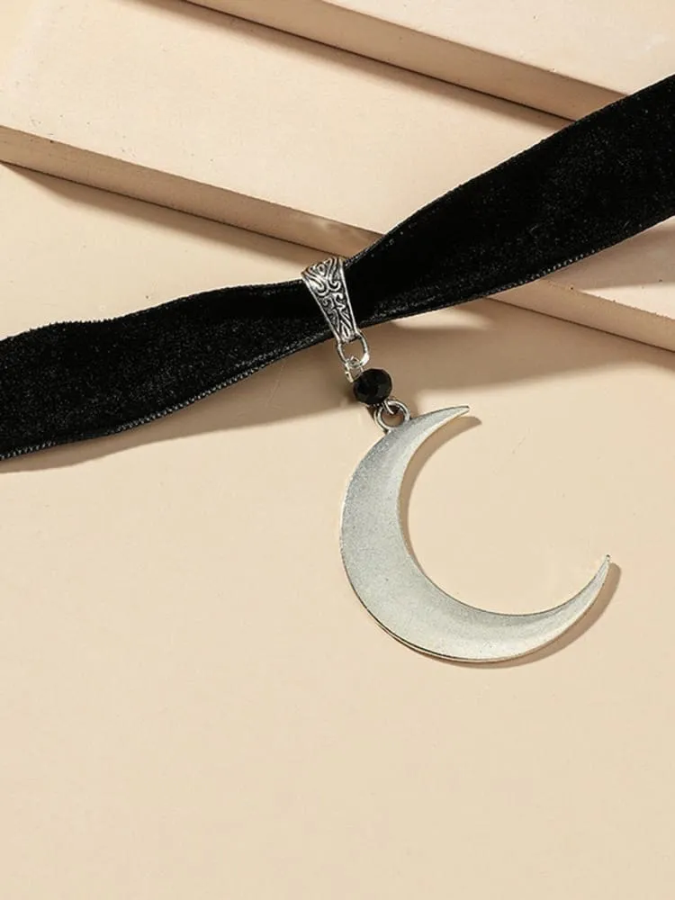 Gothic Necklace Metal Moon Pendant Velour Choker Necklace