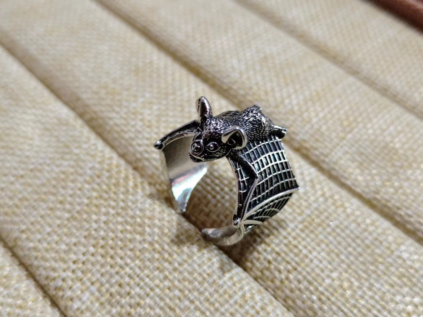 Unisex Bat Ring