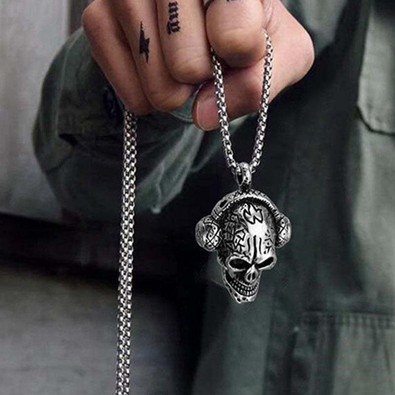 Fashion Hoe Wearing Headphones Pendant Retro Pendant Men's Titanium Steel Stainless Steel Necklace Music Personality Accessories
