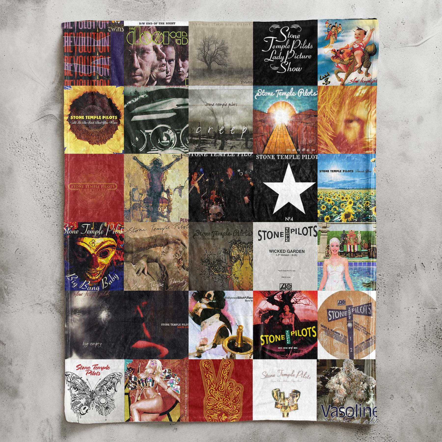 Stone Temple Pilots Sherpa Blanket – A Grunge-Era Tribute for True Fans
