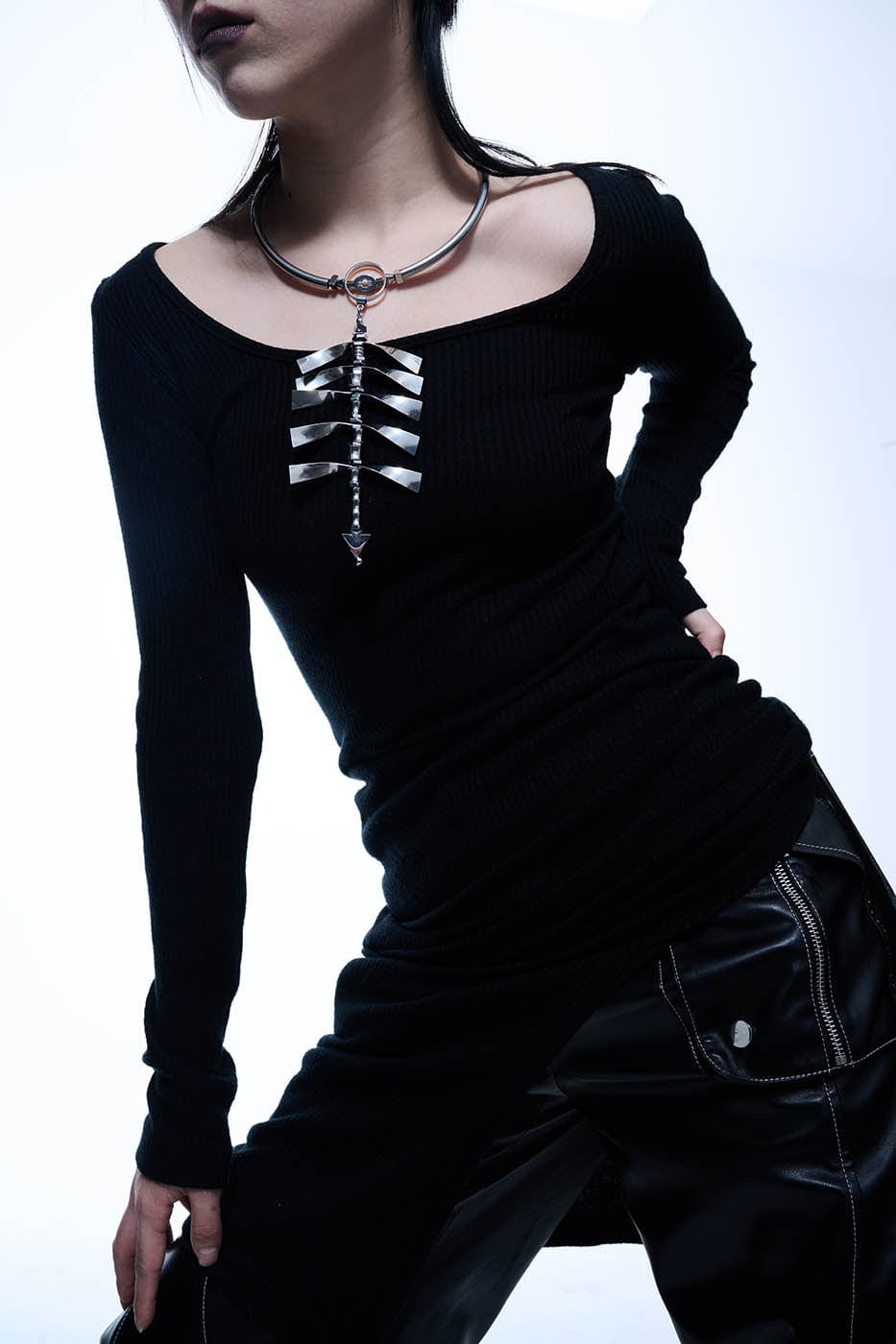 ILLUSORY Spine Necklace