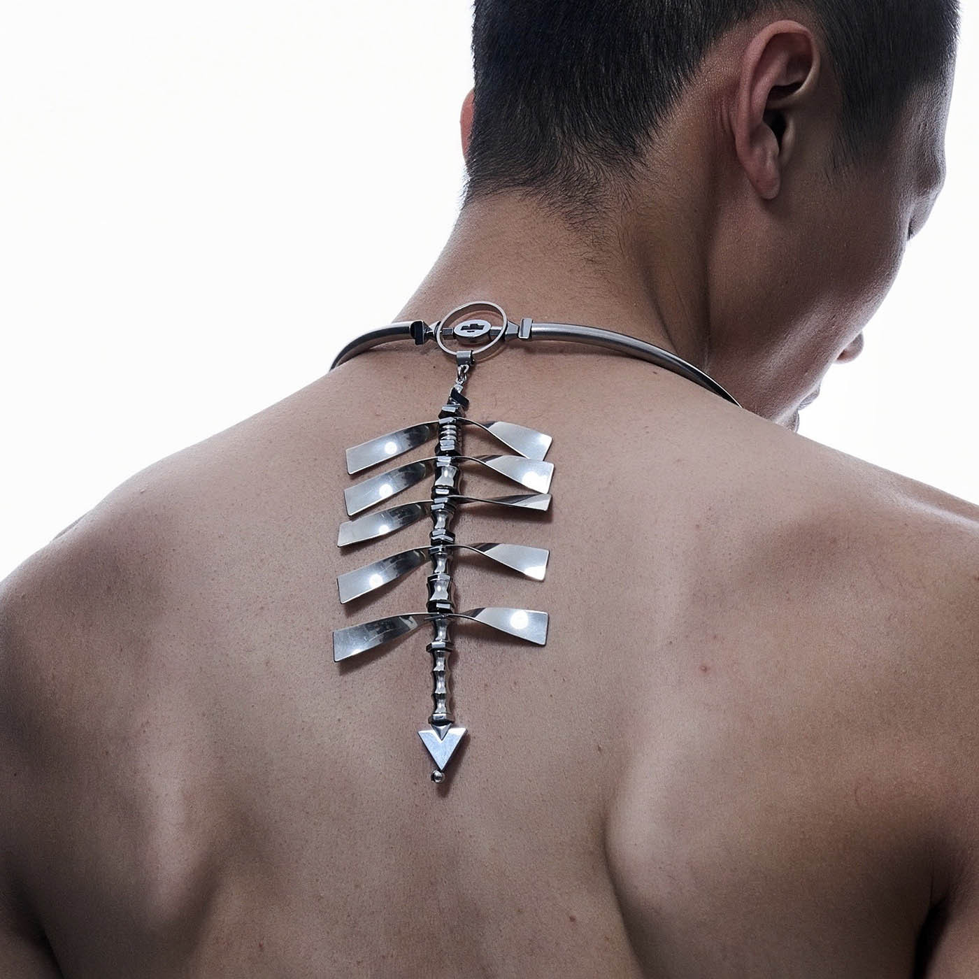 ILLUSORY Spine Necklace