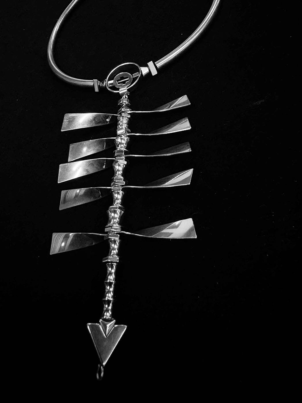ILLUSORY Spine Necklace
