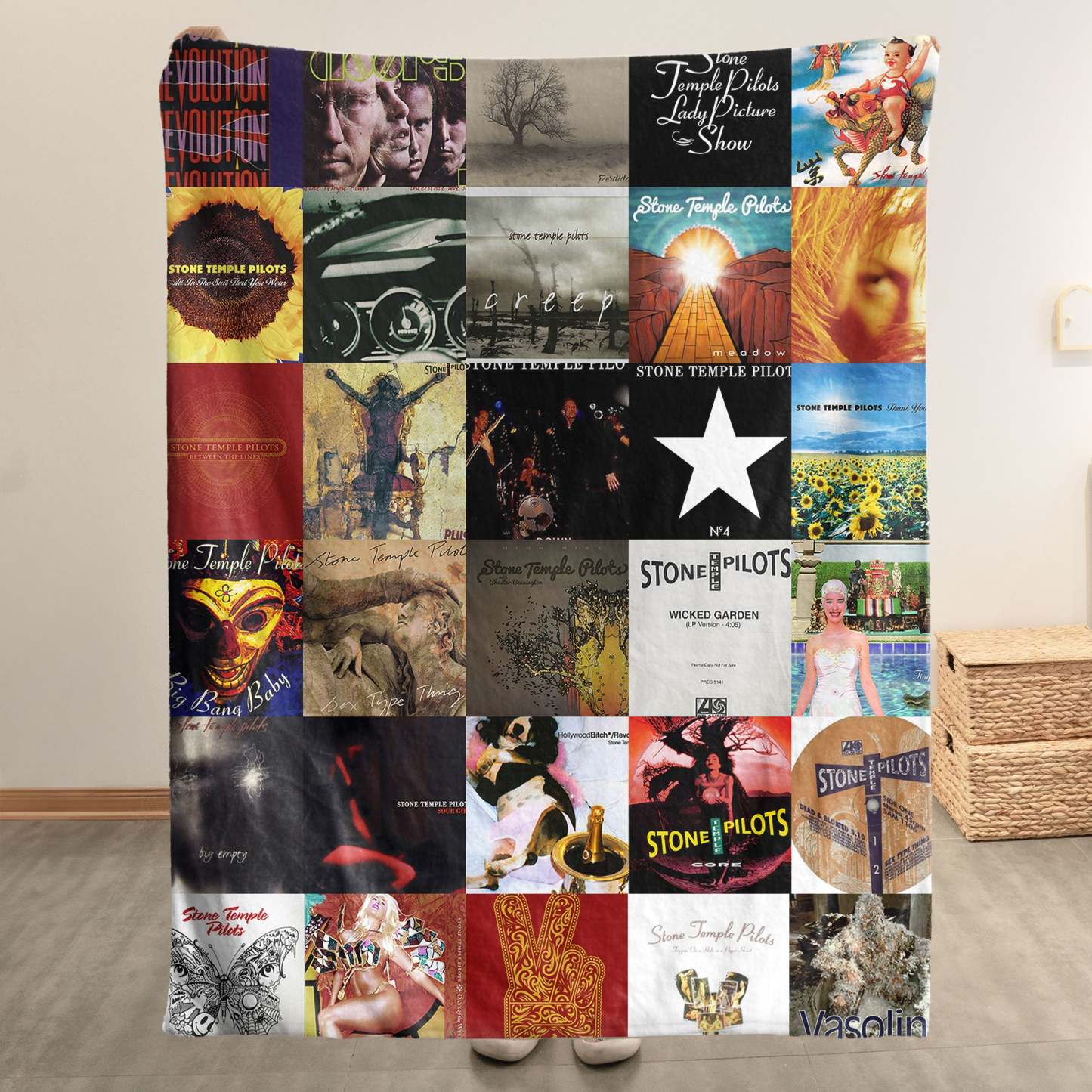 Stone Temple Pilots Sherpa Blanket – A Grunge-Era Tribute for True Fans