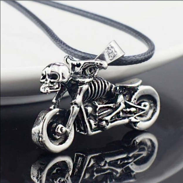 Men's vintage punk Ghost Rider skull pendant necklace
