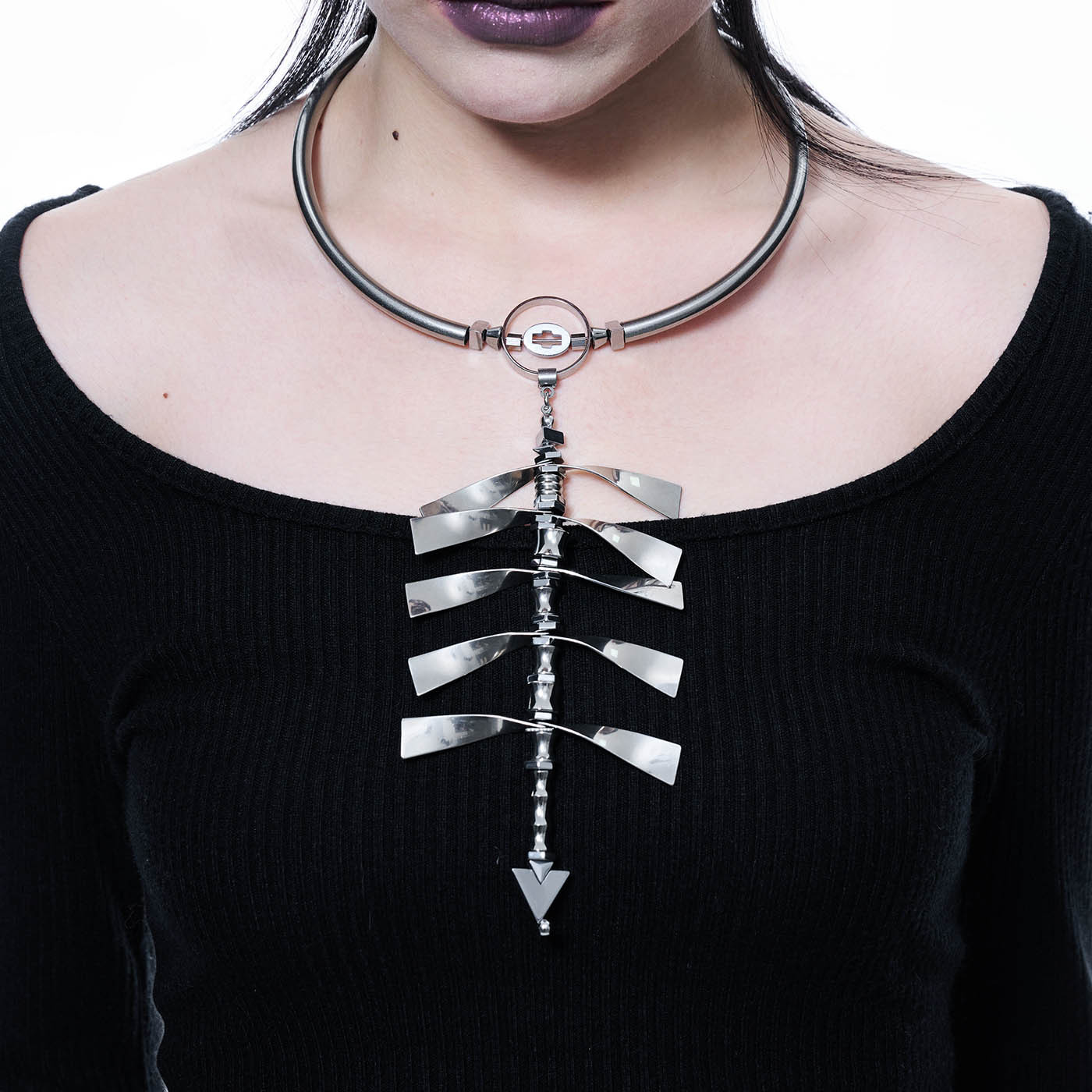 ILLUSORY Spine Necklace