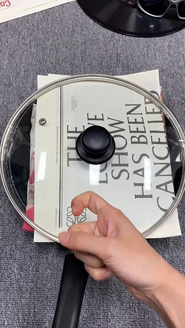 Gladys Weapons movie cotton T-shirt