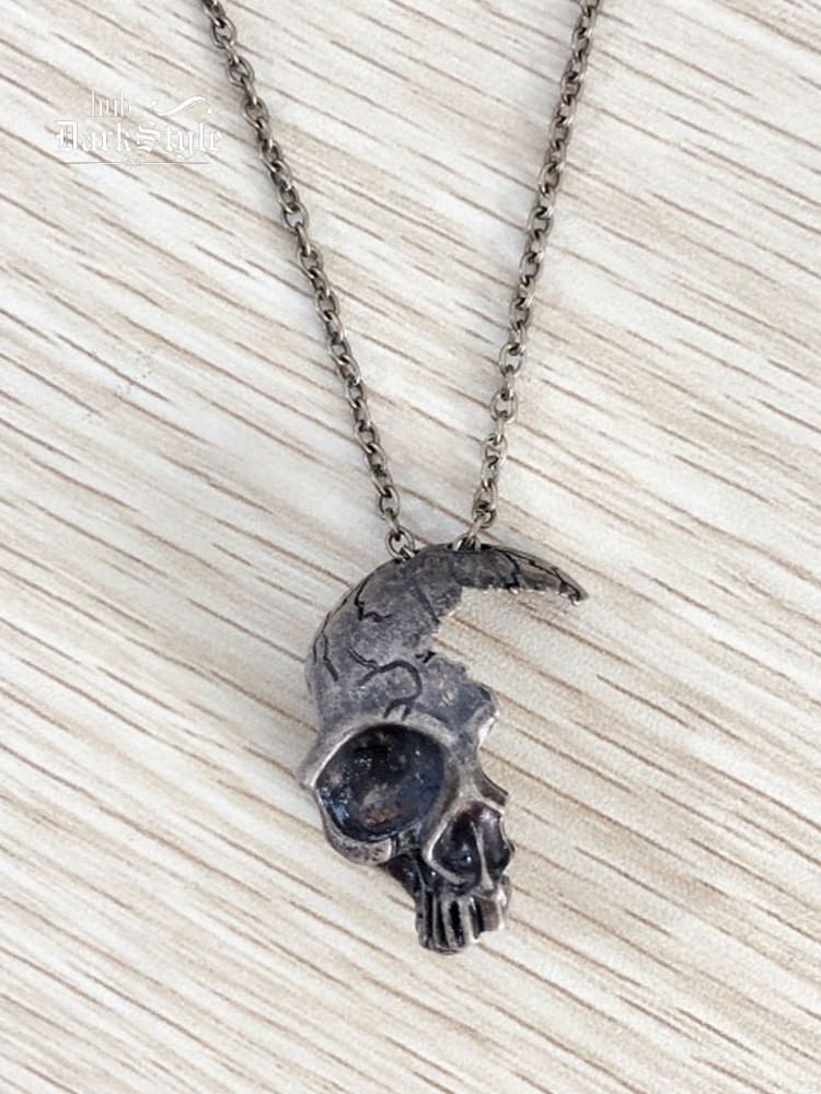Men's Punk Vintage Half Skull Alloy Pendant Necklace