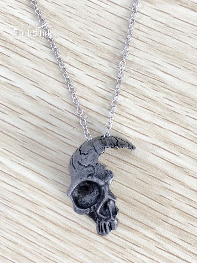 Men's Punk Vintage Half Skull Alloy Pendant Necklace