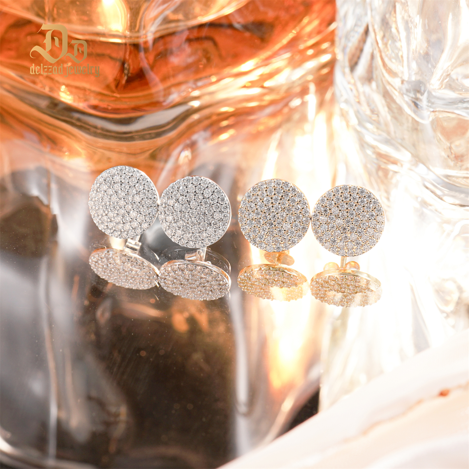 ICYCOIN Round Cluster Stud Earrings 925S & VVS Moissanite