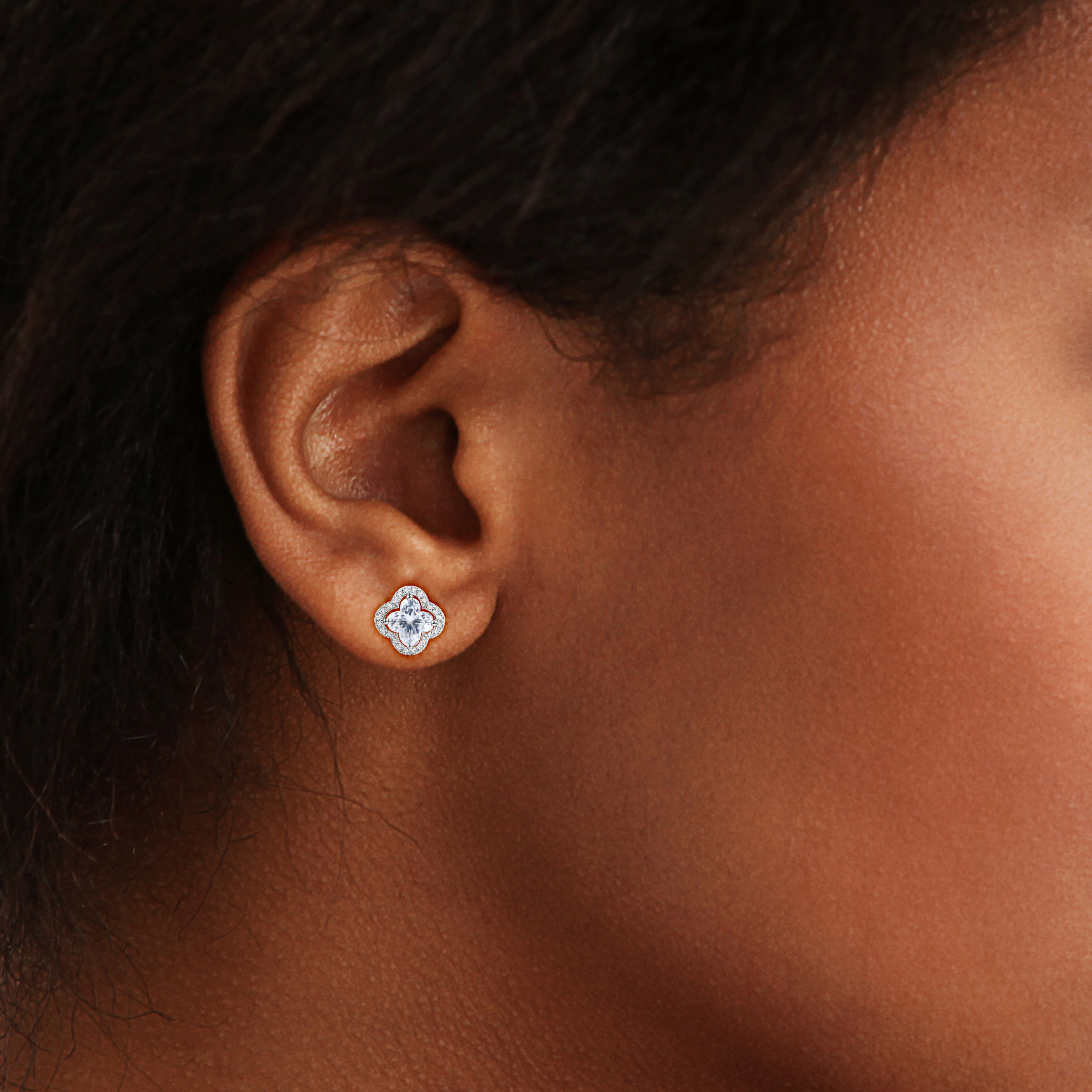 Delzzad Sparkling Iced-Out Clover Earrings Lab-Created Moissanite Stud Earring S925 Sterling Silver Moissanite Jewelry Engagement Wedding Anniversary Perfect Gifts