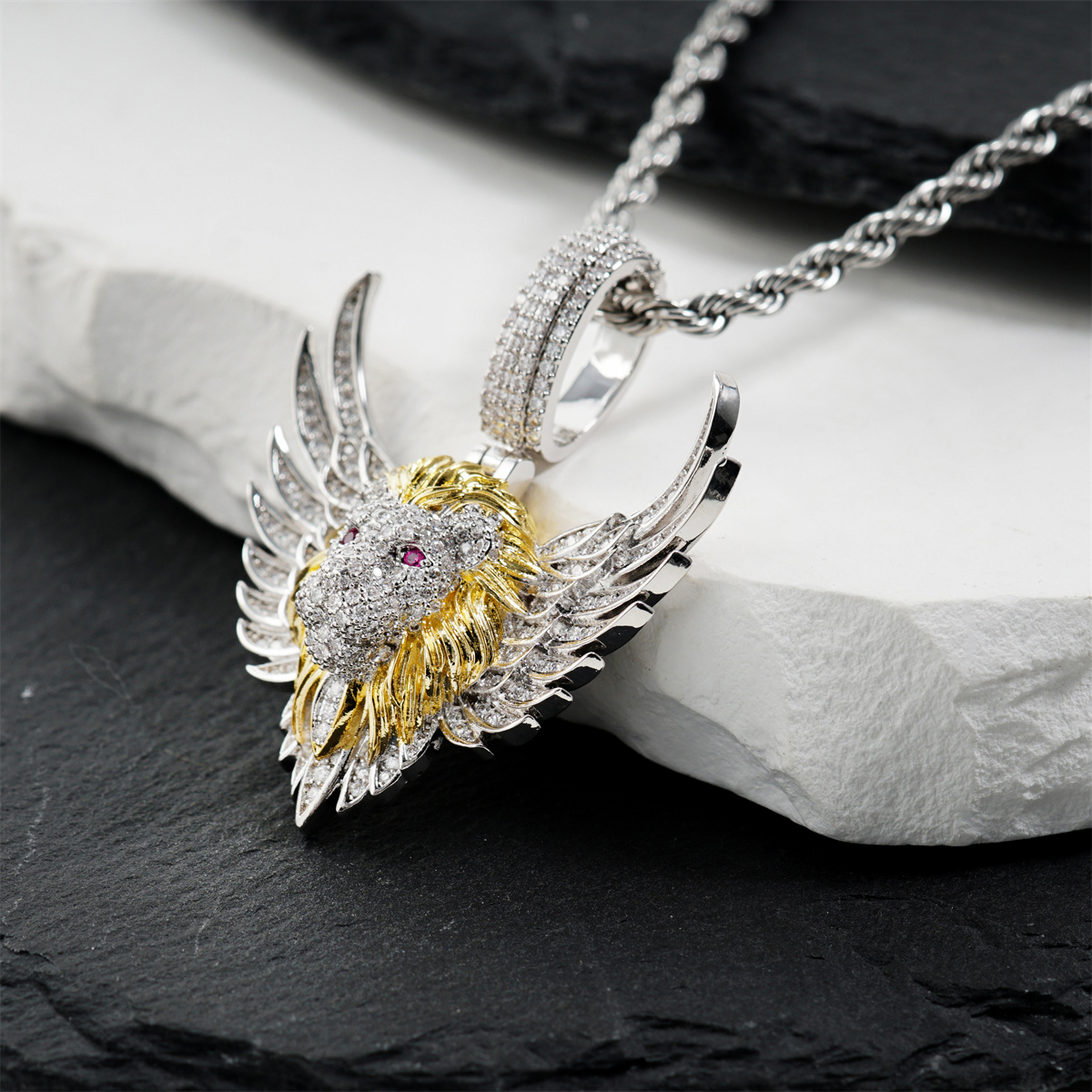 Delzzad Seraphic Roar Pendant Necklace Flying Winged Lion King Crown Face Charm Pendant Chain VVS Synthetic Moissanite Pendant Necklace Jewelry Copper Chain