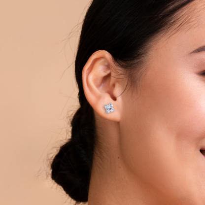 Delzzad Twinkling Four-Leaf Clover Prong Stud Earrings Lab-Created Moissanite Stud Earring S925 Sterling Silver Moissanite Jewelry Perfect Birthday Gift for Men Women Wedding Set