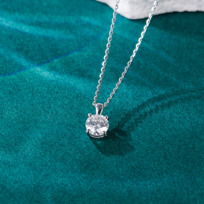 1ct Round Four-Prong Pendant D Color VVS Synthetic Moissanite S925 Chain