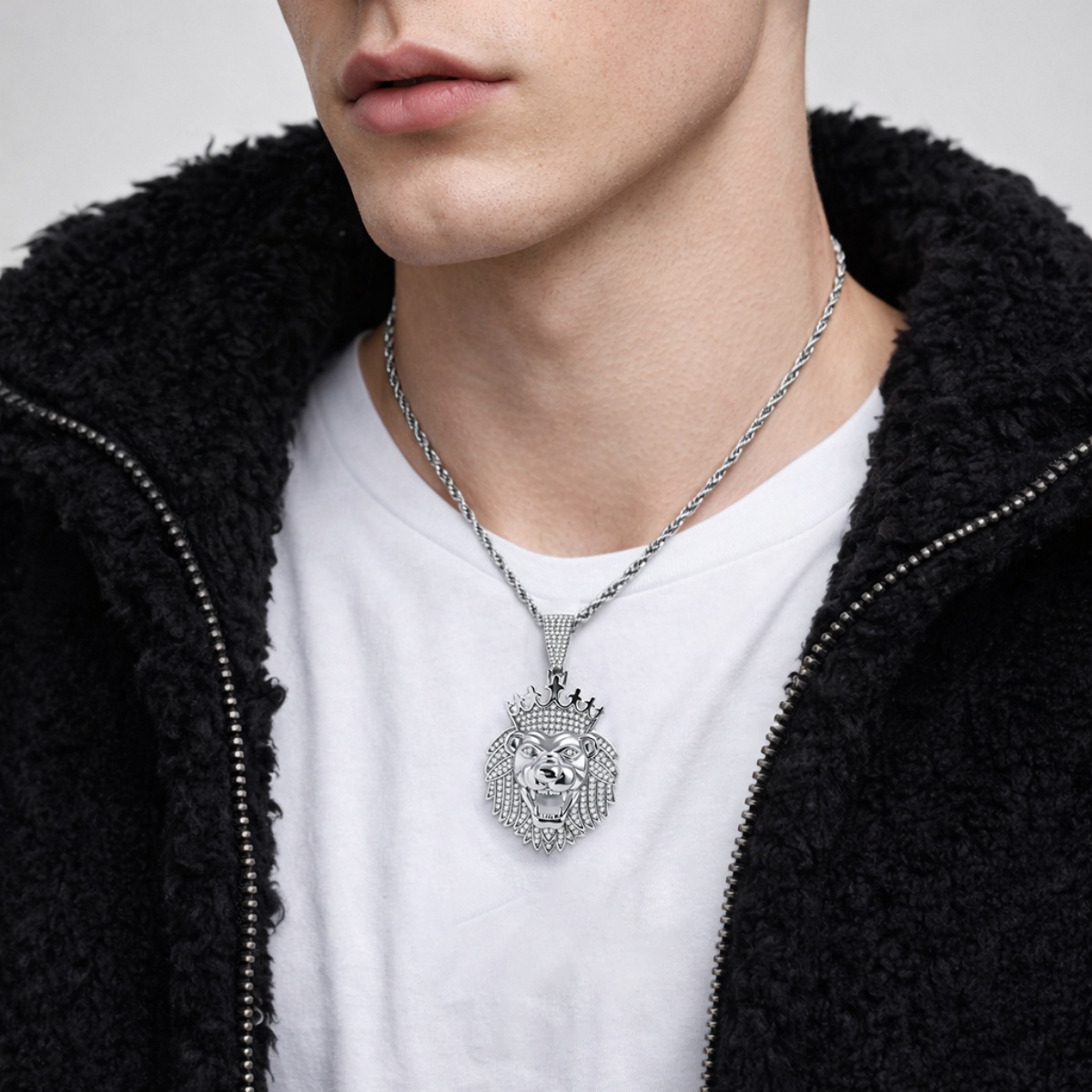 Iced Out Crown Lion Head Pendant Hip Hop Lion Necklace Chain D Color VVS Synthetic Moissanite Copper Chain