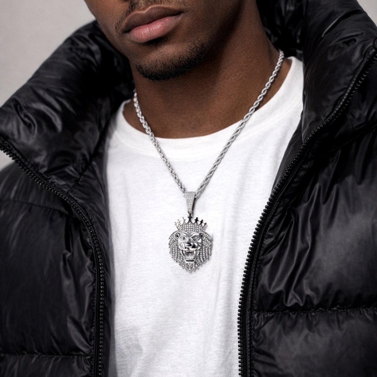 Iced Out Crown Lion Head Pendant Hip Hop Lion Necklace Chain D Color VVS Synthetic Moissanite Copper Chain