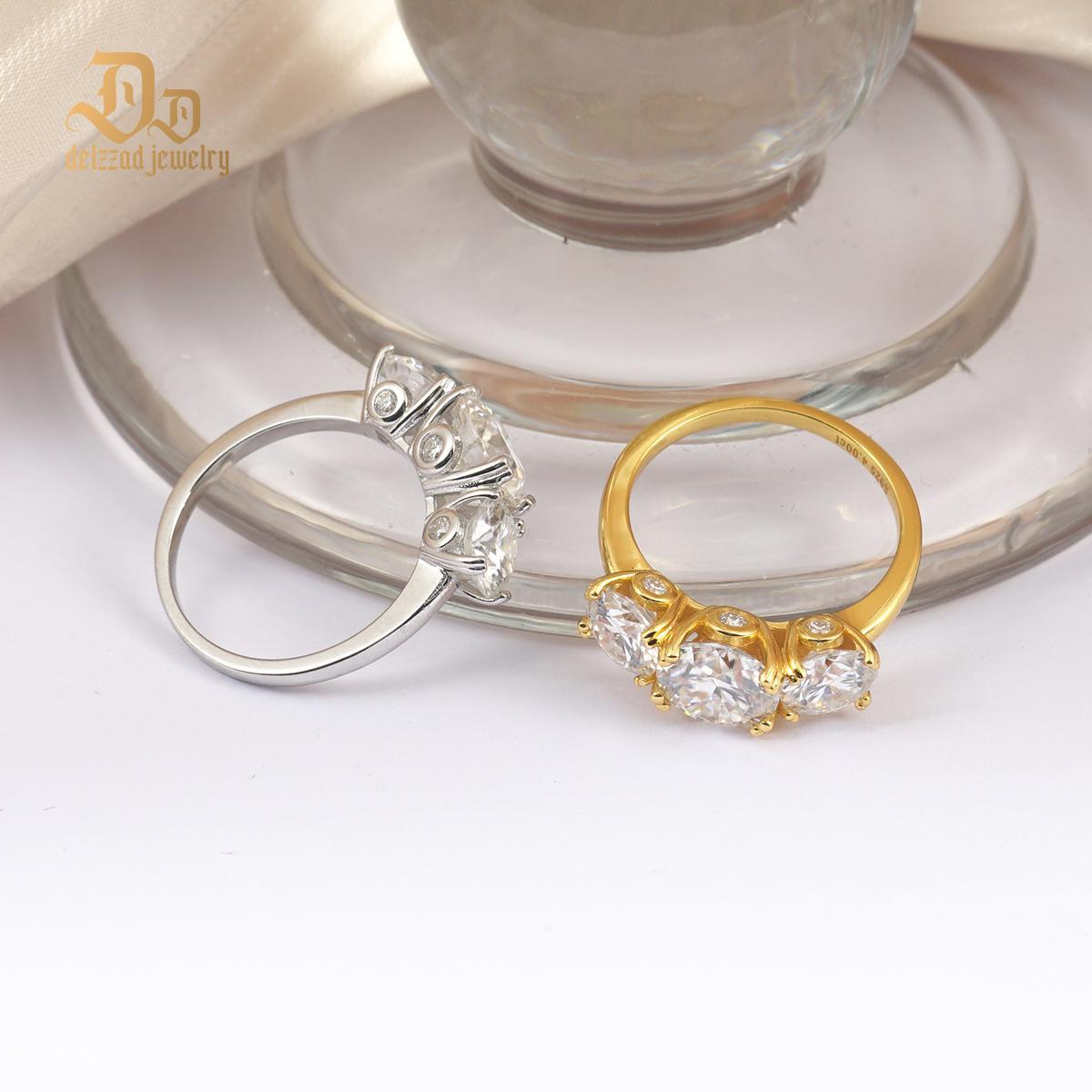 Delzzad S925 Round Cut VVS Synthetic Moissanite Three-Stone Prong Engagement Ring