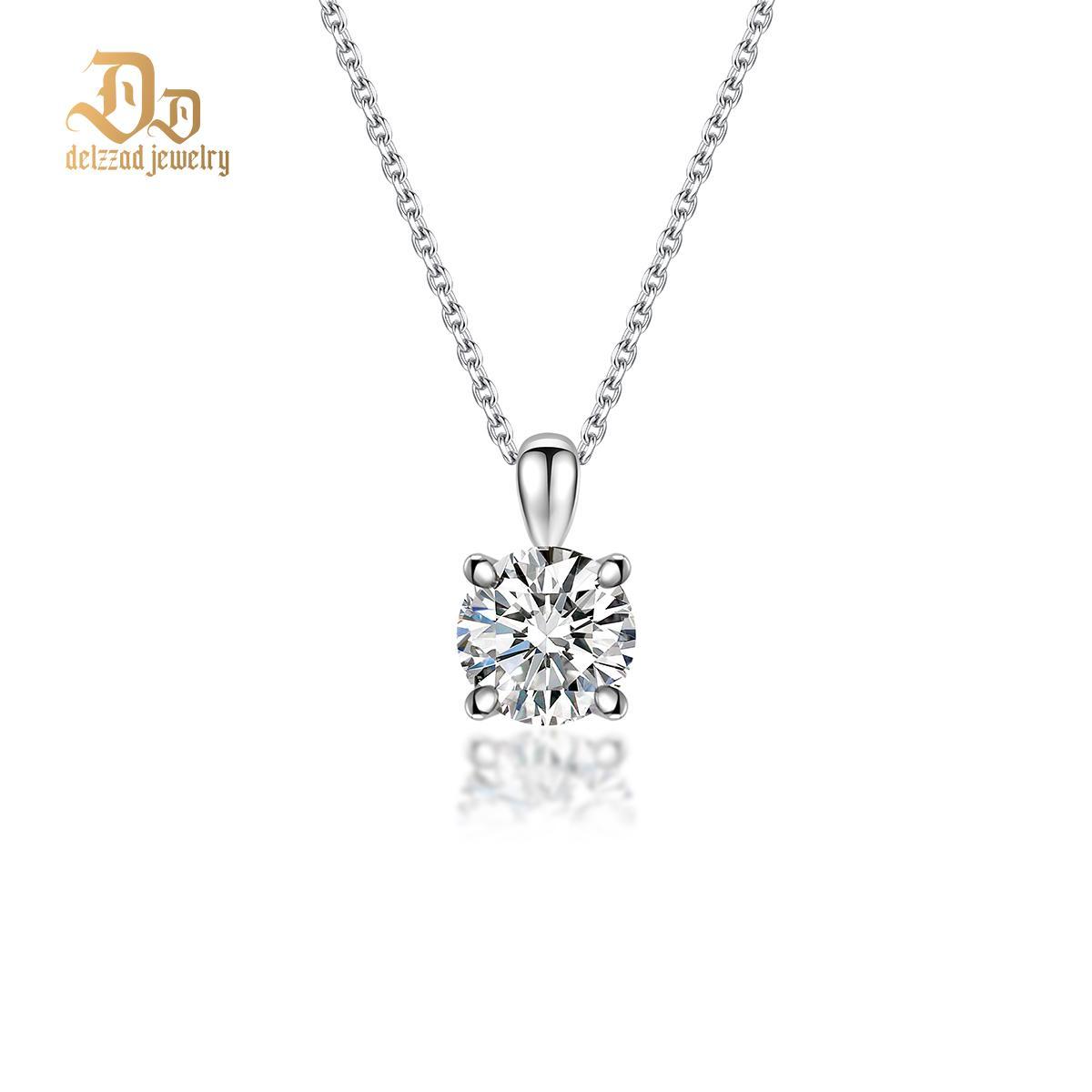 1ct Round Four-Prong Pendant D Color VVS Synthetic Moissanite S925 Chain