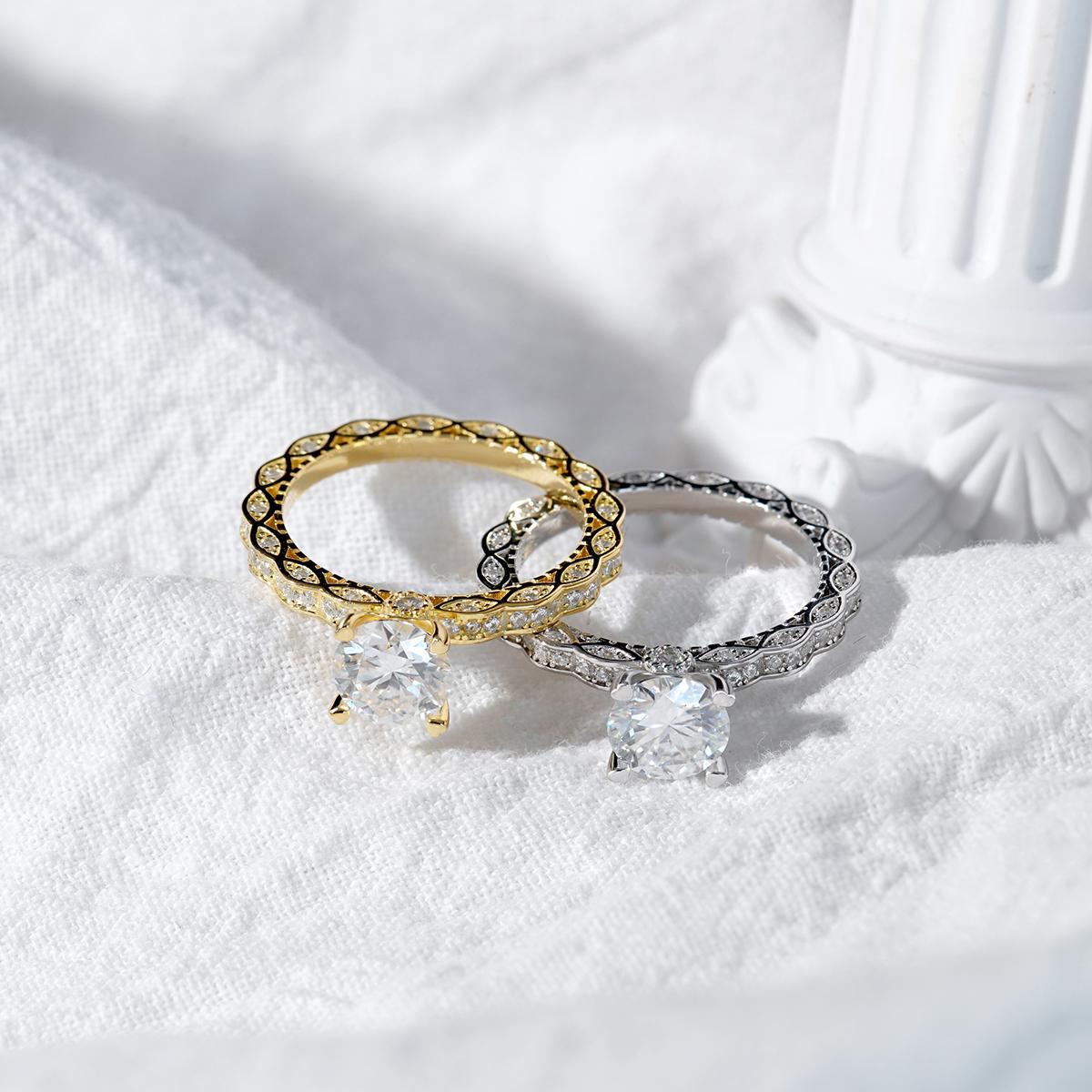 Delzzad S925 1ct Round Synthetic Moissanite Surprise Engraving Ring