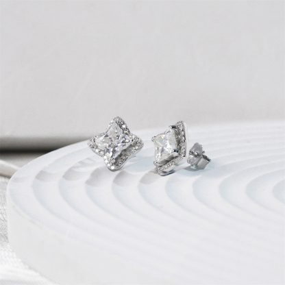 Delzzad Bling Luxury Four-Leaf Clover Earrings Lab-Created Moissanite Stud Earring S925 Sterling Silver Moissanite Jewelry Perfect  Gift for Men Women Wedding Set