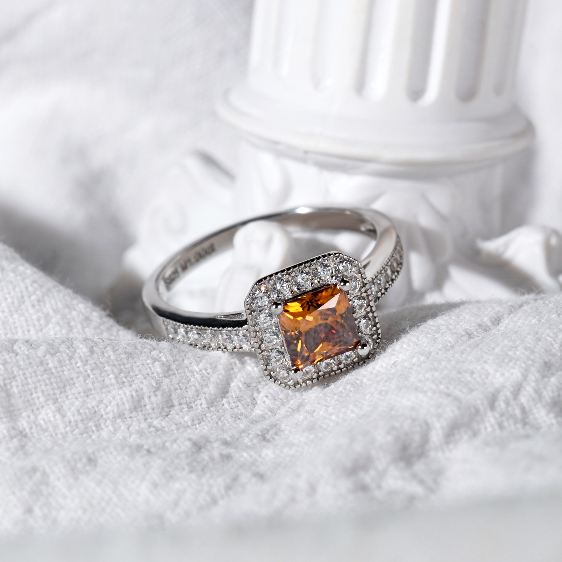 Delzzad 1ct Princess Synthetic Moissanite Halo Ring S925 Ring Band Jewelry Gift