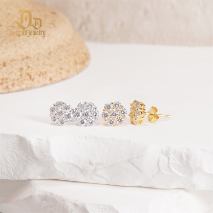 IcyBloom Floral Shine Stud Earrings 925S & VVS Moissanite