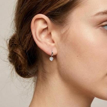 Delzzad Ethereal Love Heart Huggies Earrings Iced-out Heart Dangle Earrings D Color VVS Synthetic Moissanite Earrings Jewelry S925 Dangle Earrings for Women