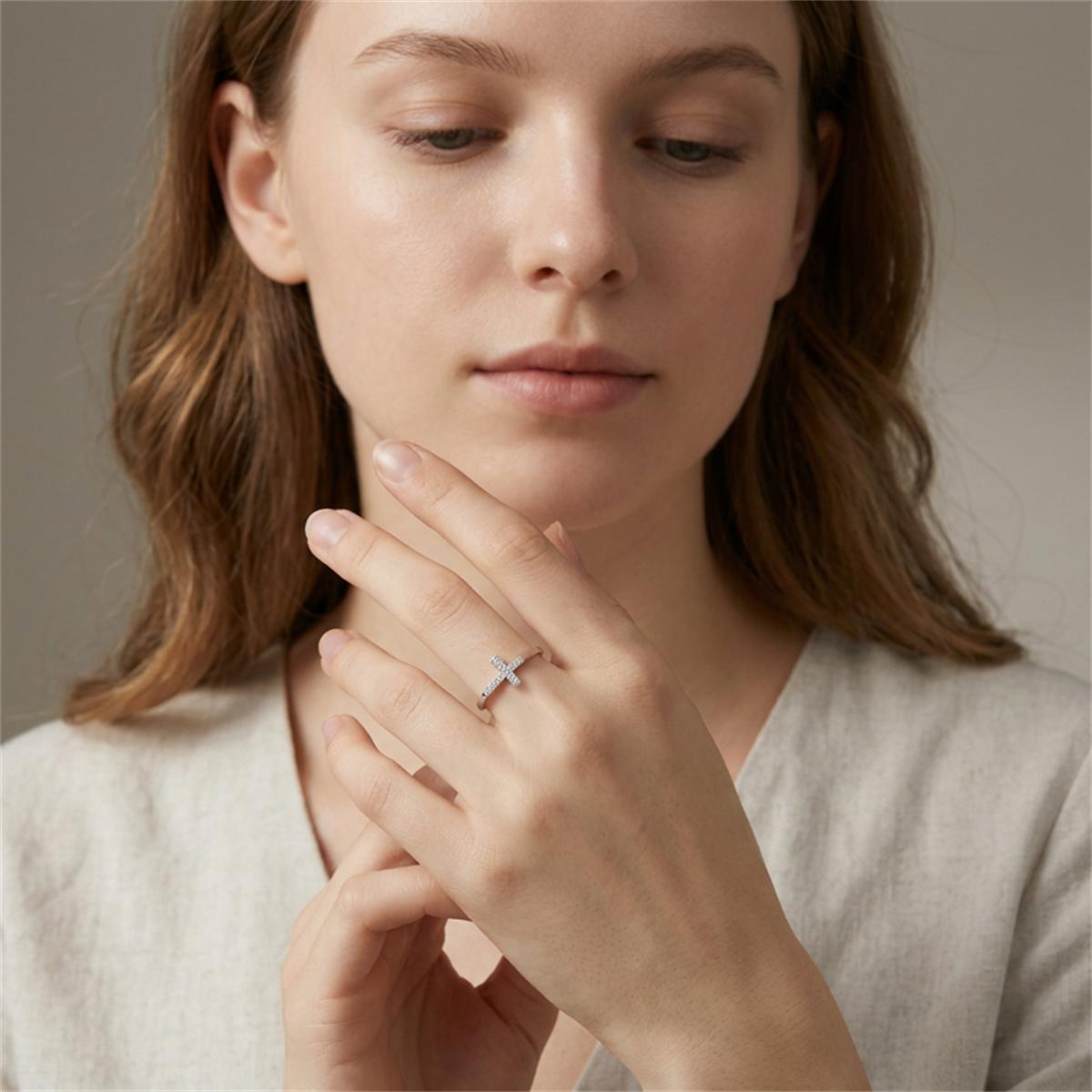 0.1ct Cross Ring Eternal Intersection Ring Band for Her Infinity Wedding Band Ring D Color VVS Synthetic Moissanite Ring Jewelry S925/Copper Band