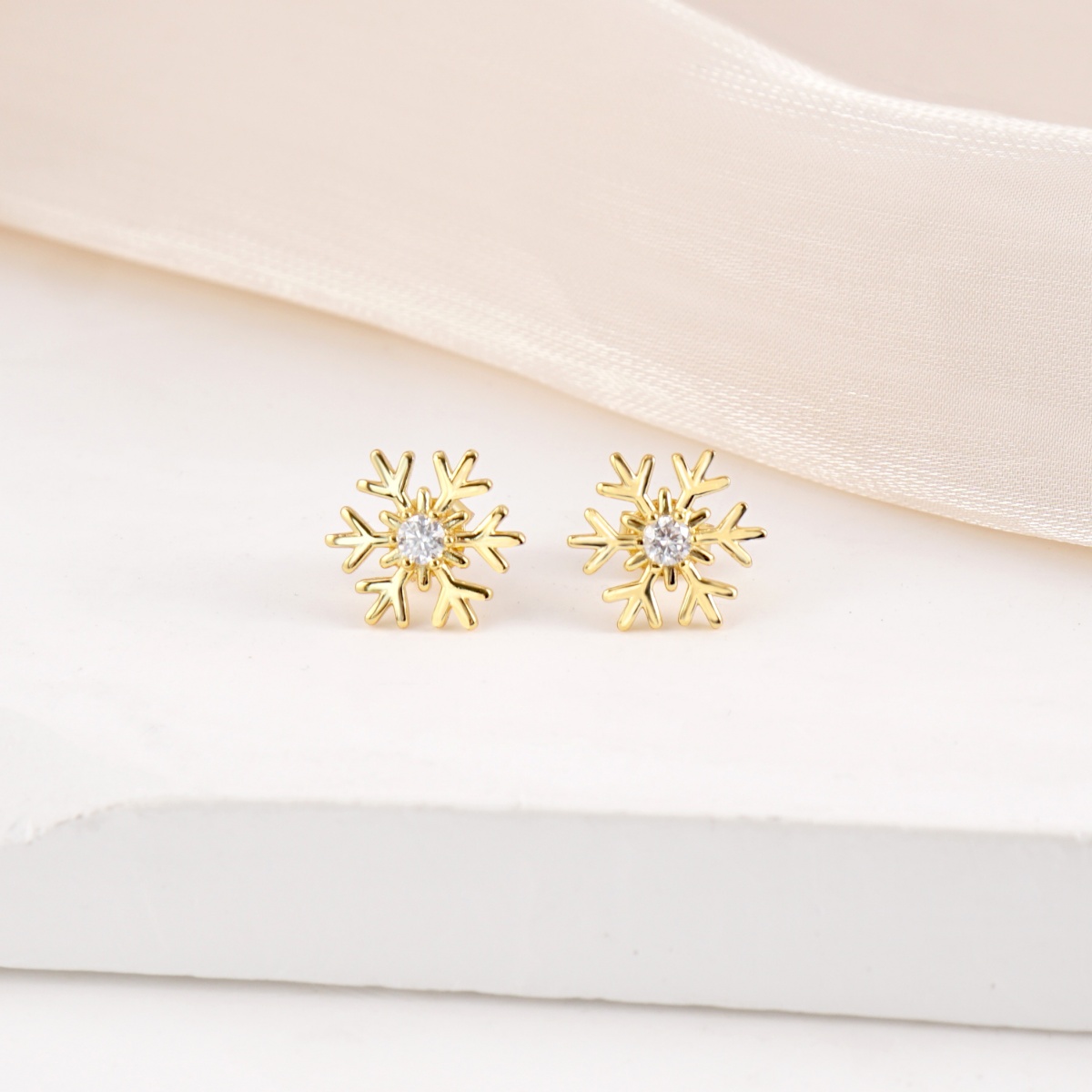 Delzzad Romantic Icy Snowflake Stud Earrings Synthetic Moissanite S925 Earring Jewelry Perfect Birthday Engagement Anniversary Christmas Gift