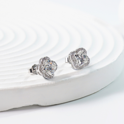 Delzzad Sparkling Iced-Out Clover Earrings Lab-Created Moissanite Stud Earring S925 Sterling Silver Moissanite Jewelry Engagement Wedding Anniversary Perfect Gifts