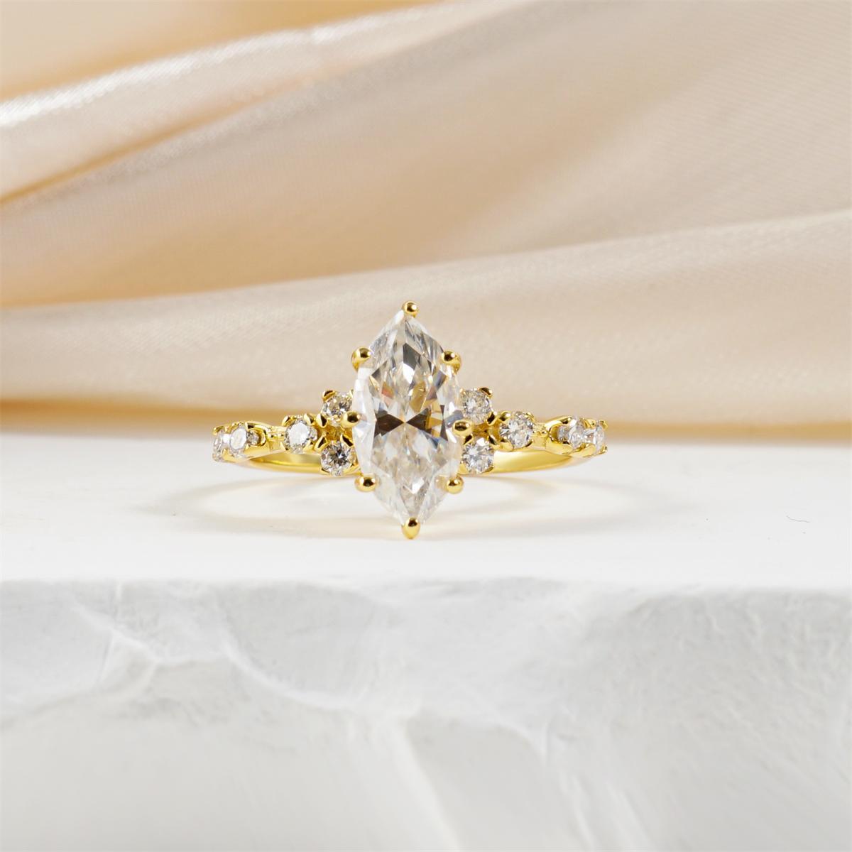 2.3ct Golden Aurora Spire Ring Band VVS Synthetic Moissanite Ring Jewelry S925 Band