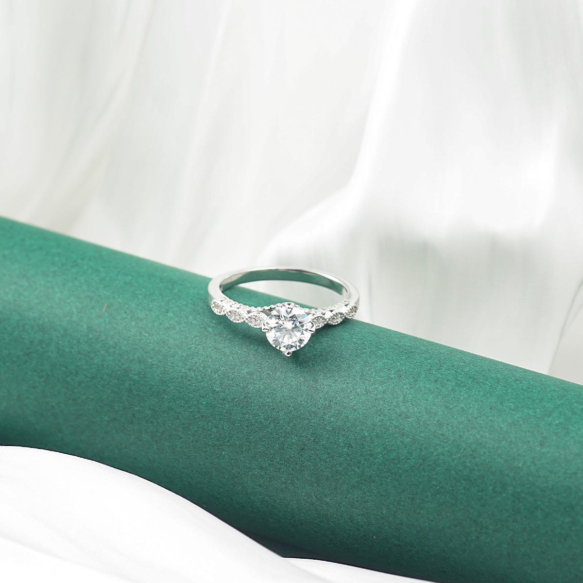 Delzzad 1ct Round Synthetic Moissanite Pierced Band Ring S925 Ring Jewelry Perfect Birthday Dating Wedding Anniversary Gift