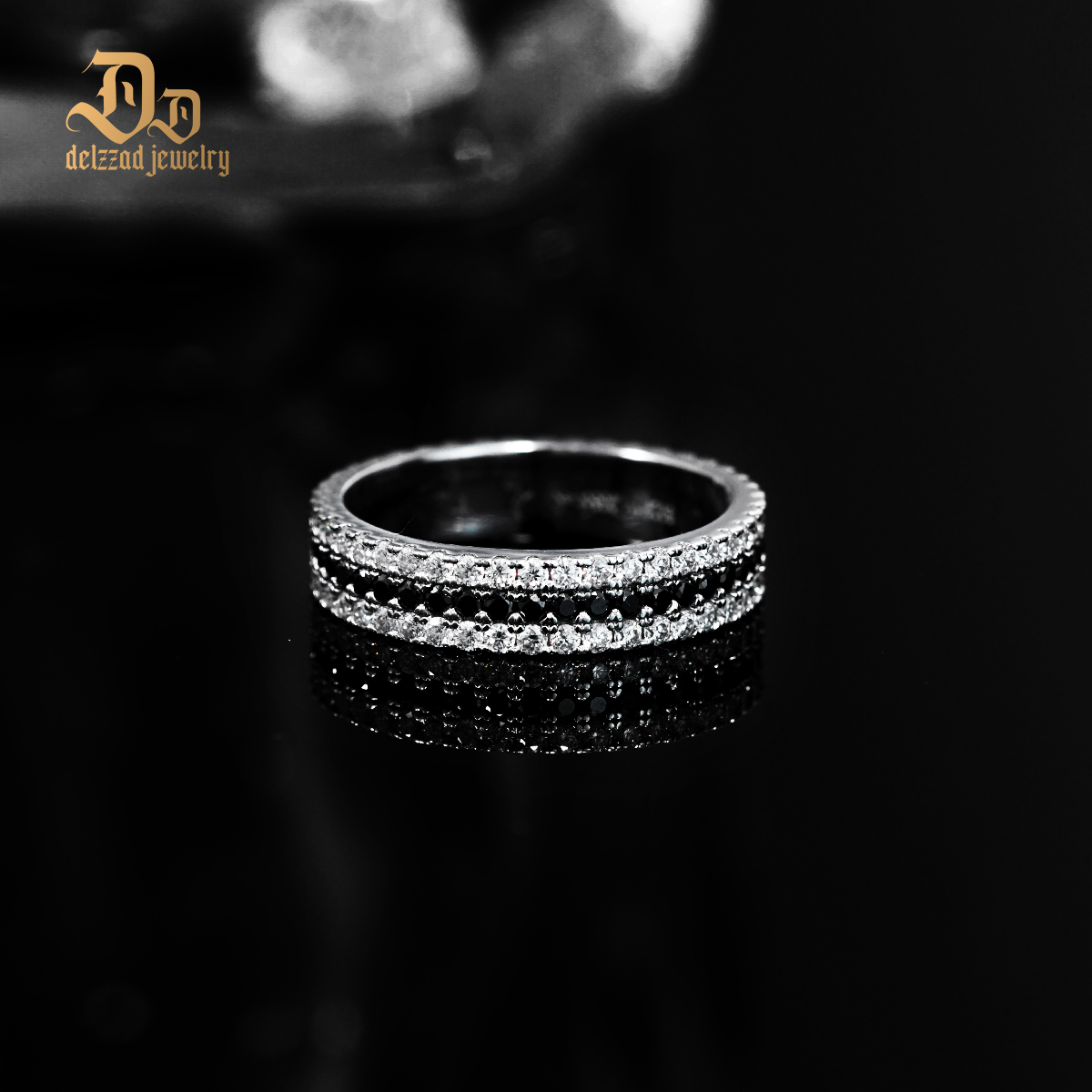 S925 Handmade Black and White Melee Synthetic Moissanite Pave Band