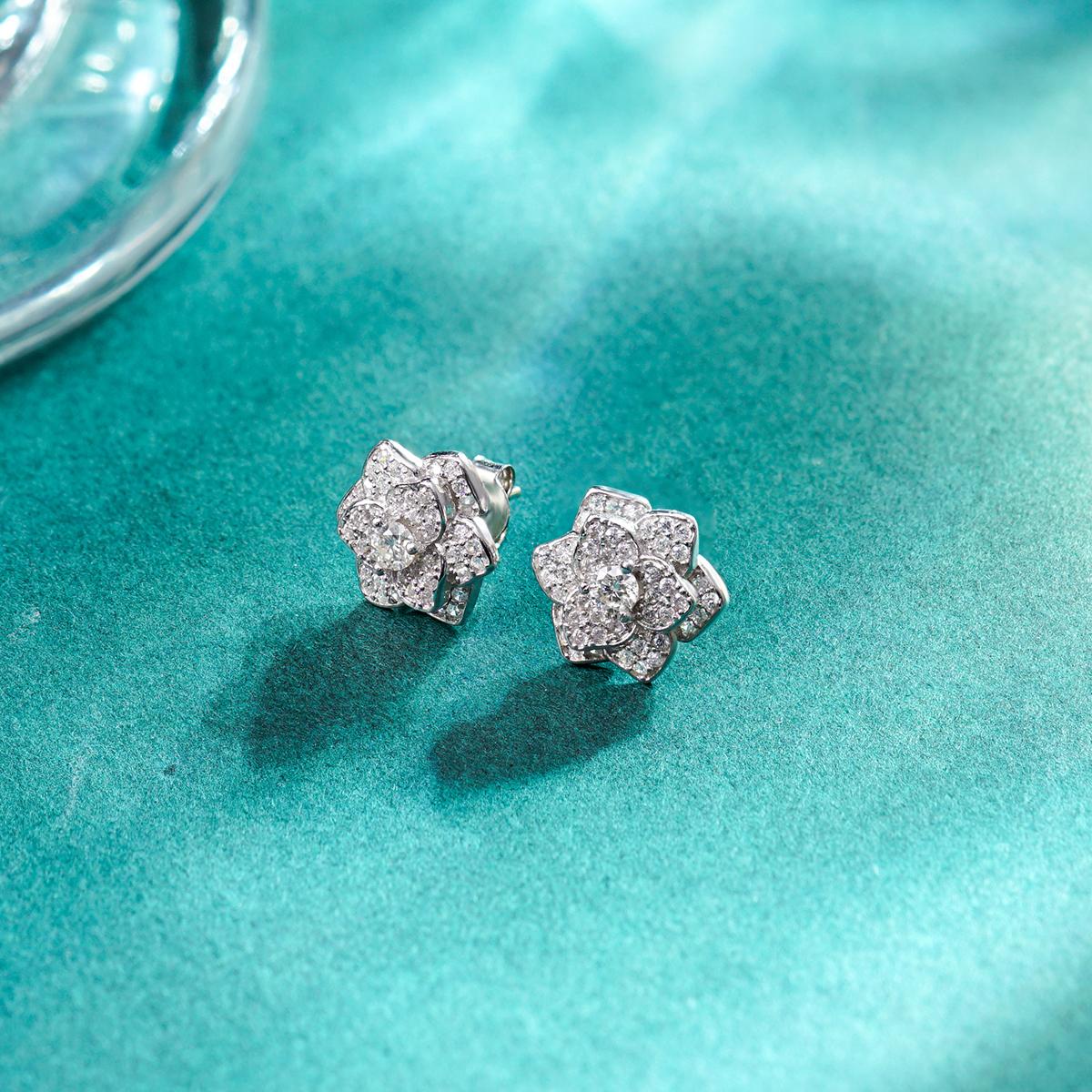 Flora Muse Earrings S925 VVS Synthetic Moissanite Stud