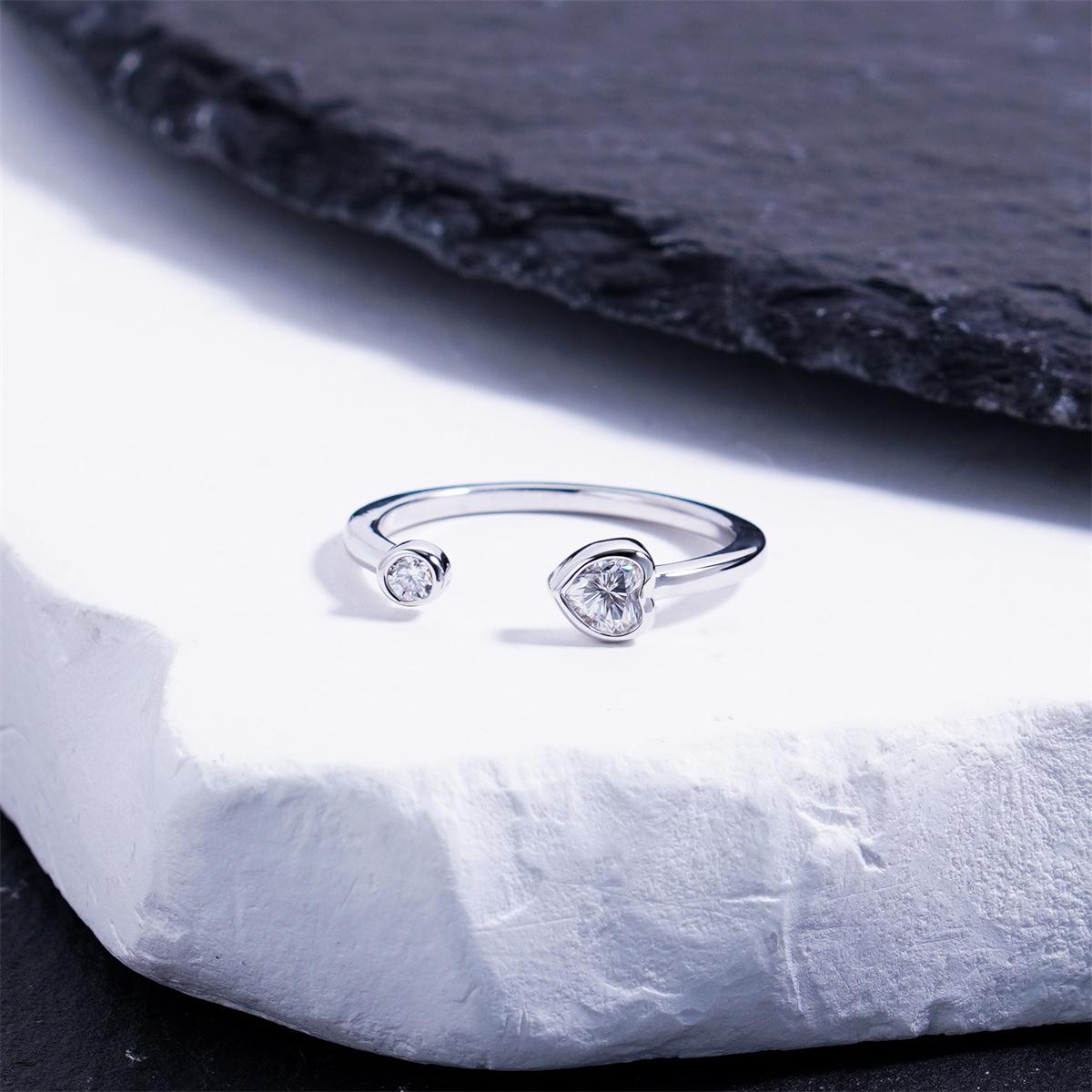 Delzzad 0.3ct The Whimsical Duo Open Ring Adjustable Heart Ring Band VVS Synthetic Moissanite Ring Jewelry Copper Band