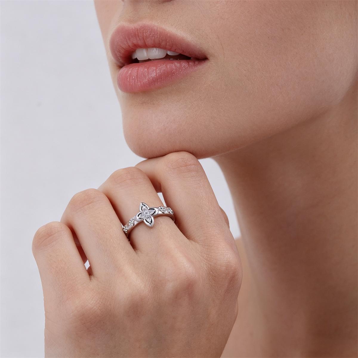 Delzzad 0.2ct Guiding Light Flora Ring Four Leaf Ring Band Clover Ring Petals of Grace VVS Synthetic Moissanite Ring Jewelry Copper Band