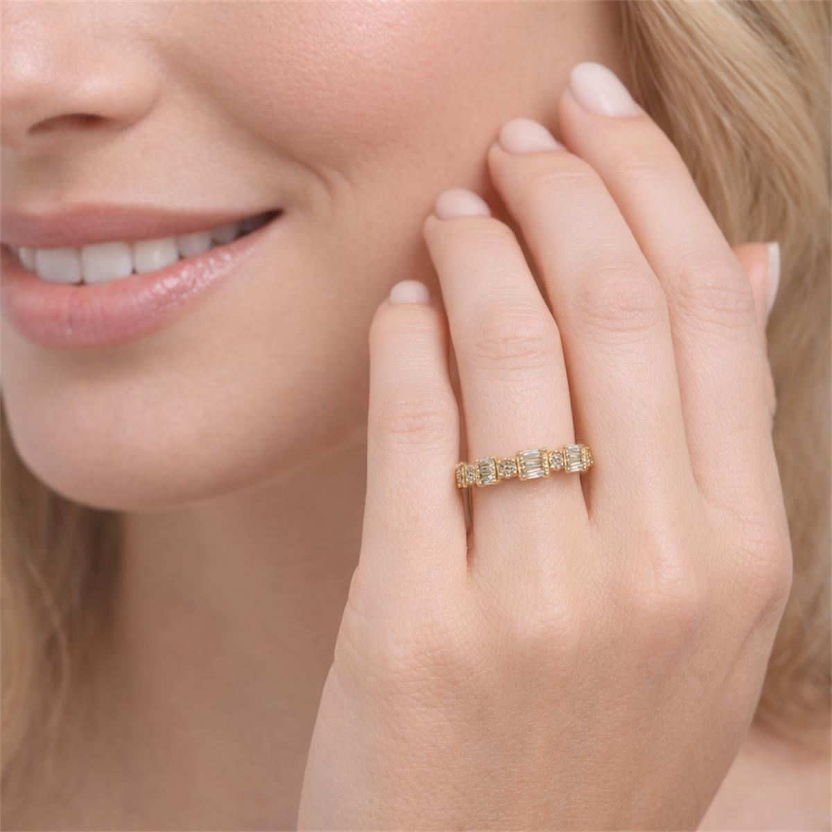 0.6ct Metropolitan Glow Ring Golden Cluster Half Eternity Stackable Ring Tiered Wedding Band VVS Synthetic Moissanite Ring Jewelry Copper Band