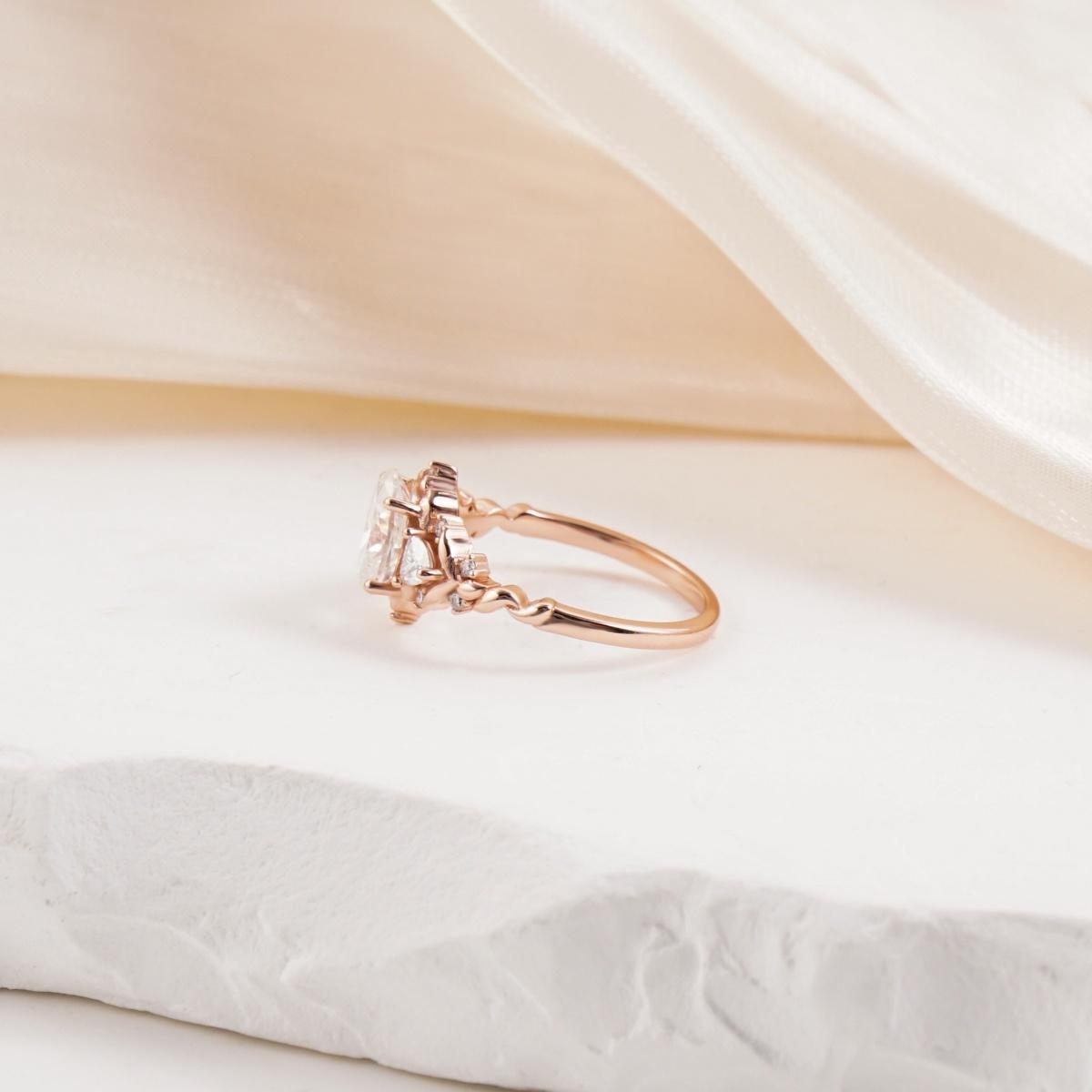 Delzzad 1.7ct Natural Oval Ring Twist Band Brilliant Rose Golden Engagement Wedding Ring Band D Color VVS Synthetic Moissanite Ring Jewelry S925 Perfect Birthday Engagement Wedding Anniversary Christmas Gift