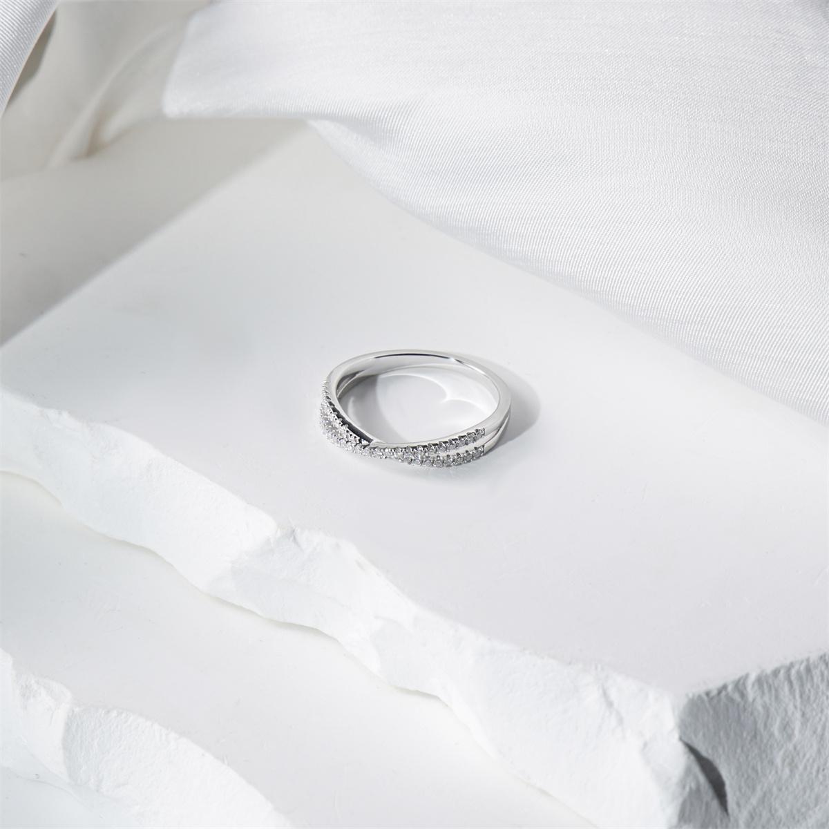 Delzzad Crossover Ring Engagement Wedding Ring Band Synthetic Moissanite S925 X Ring Criss Cross Ring Twisted Band Jewelry Perfect Birthday Engagement Wedding Anniversary Gift