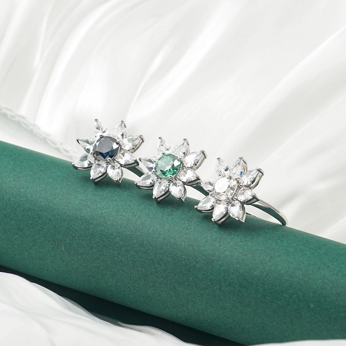 Delzzad 2ct Cushion Synthetic Moissanite Flower Ring In 925 Sterling Silver