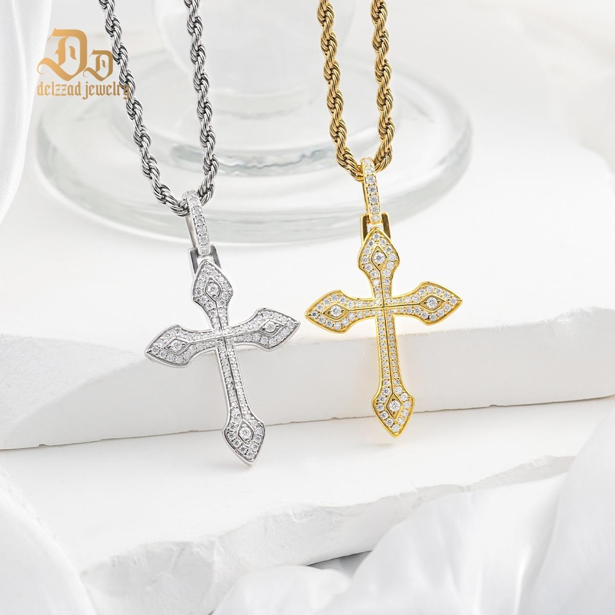 S925 1.7ct Round Pointed Cross Necklace D Color Synthetic Moissanite Unisex Pendant Necklace