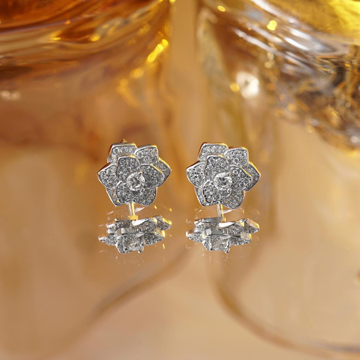 Flora Muse Earrings S925 VVS Synthetic Moissanite Stud