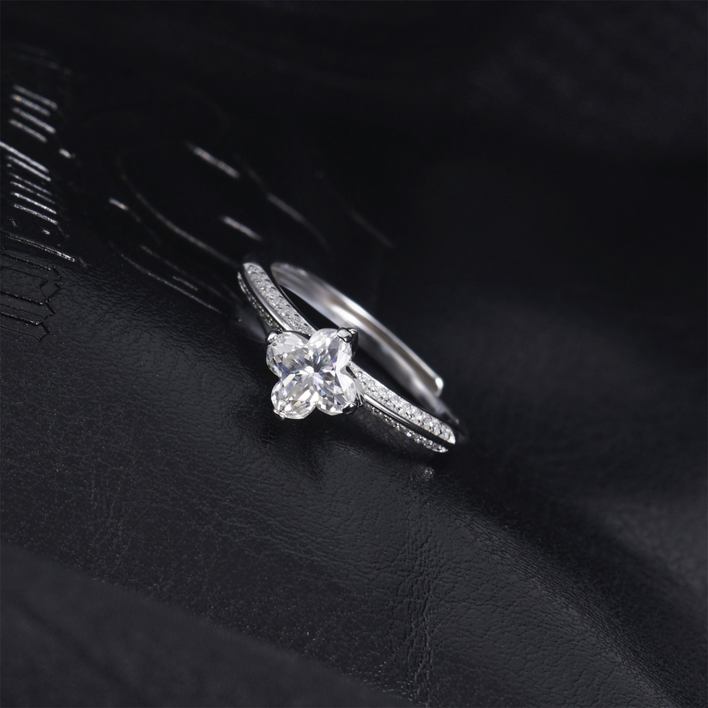 Delzzad Shining Adjustable Four-Leaf Clover Ring Lab-Created Moissanite Engagement Ring S925 Sterling Silver Moissanite Jewelry Perfect Gift