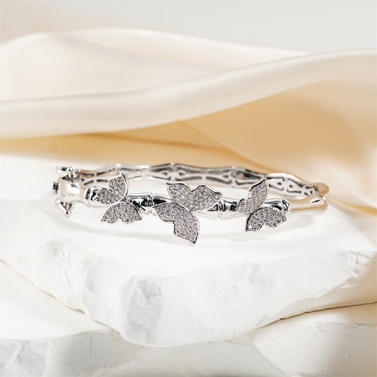 0.7ct Boundless Wing Bangle Butterfly Bangle Bracelet Papillon Breeze Bracelet Synthetic Moissanite Bracelet Copper Chain