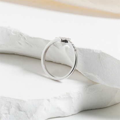 0.1ct Cross Ring Eternal Intersection Ring Band for Her Infinity Wedding Band Ring D Color VVS Synthetic Moissanite Ring Jewelry S925/Copper Band