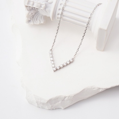 Classic V-Shaped chevron Necklace Round Cut VVS Synthetic Moissanite S925 Chain