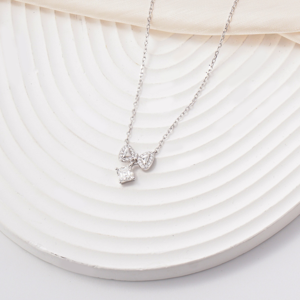 Bowknot Necklace Asscher Square Chain VVS Synthetic Moissanite S925 Chain