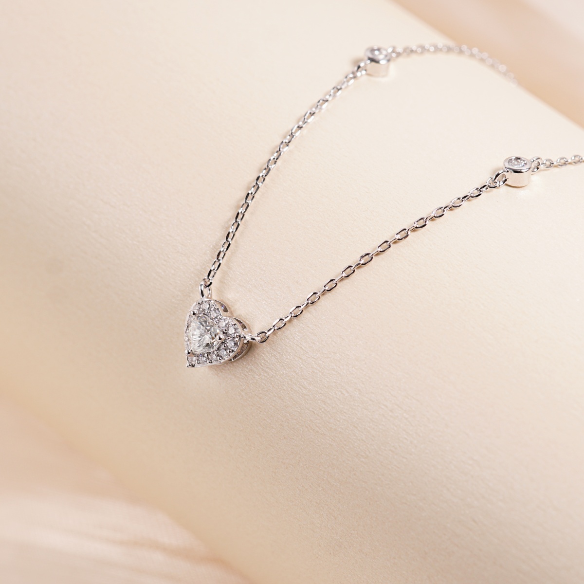 Delzzad Eternal Heart Set Bling Love Heart Bracelet Heart Pendant Necklace Jewelry Set Synthetic Moissanite Necklace Bracelet Jewelry Copper Chain